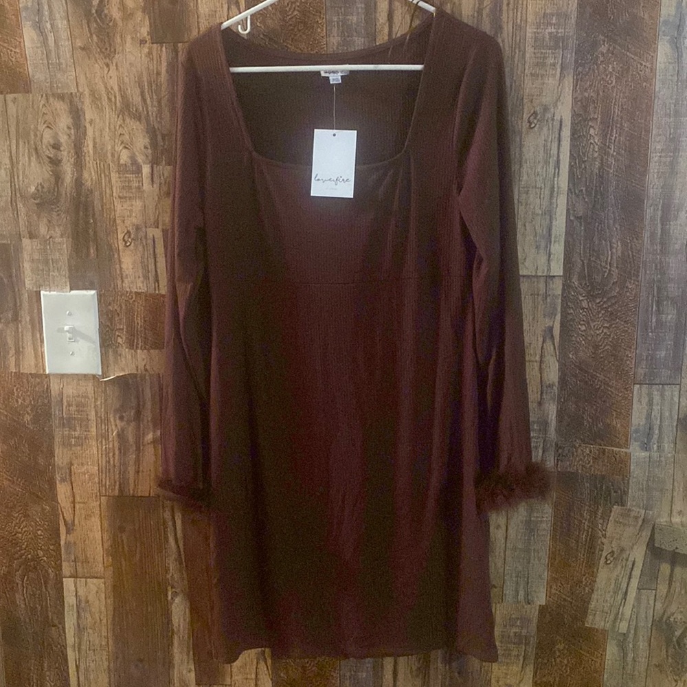 NWT Love & Fire women's long sleeve burgundy color dress size XL q 36